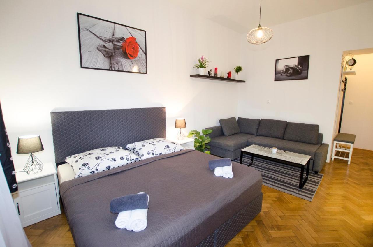 Exlusive Apartment Paris Style Πράγα Εξωτερικό φωτογραφία